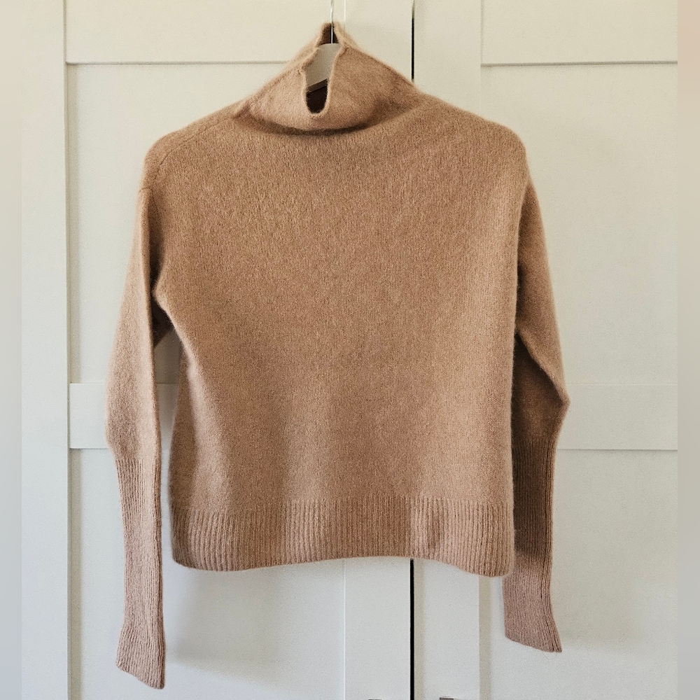 Aritzia Wilfred Cashmere Cyprie Sweater